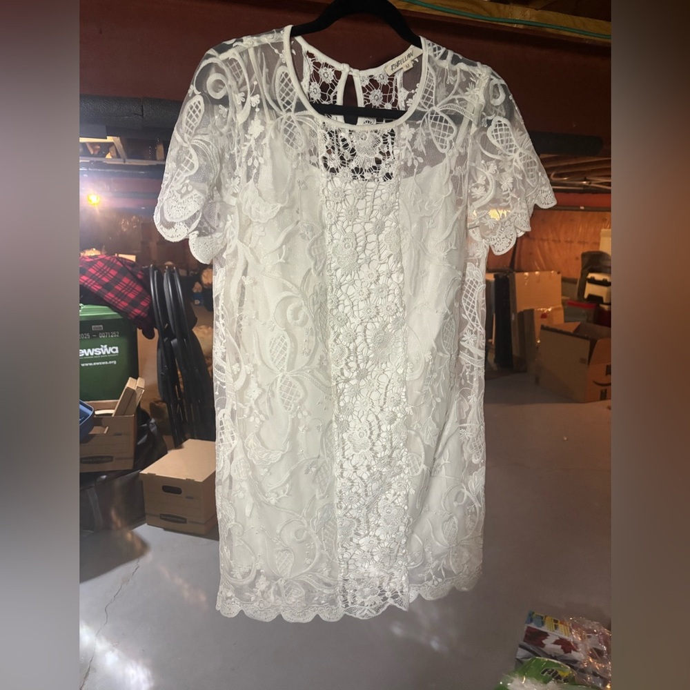 Rebellion White Lace Short Sleeve Shift Dress size medium